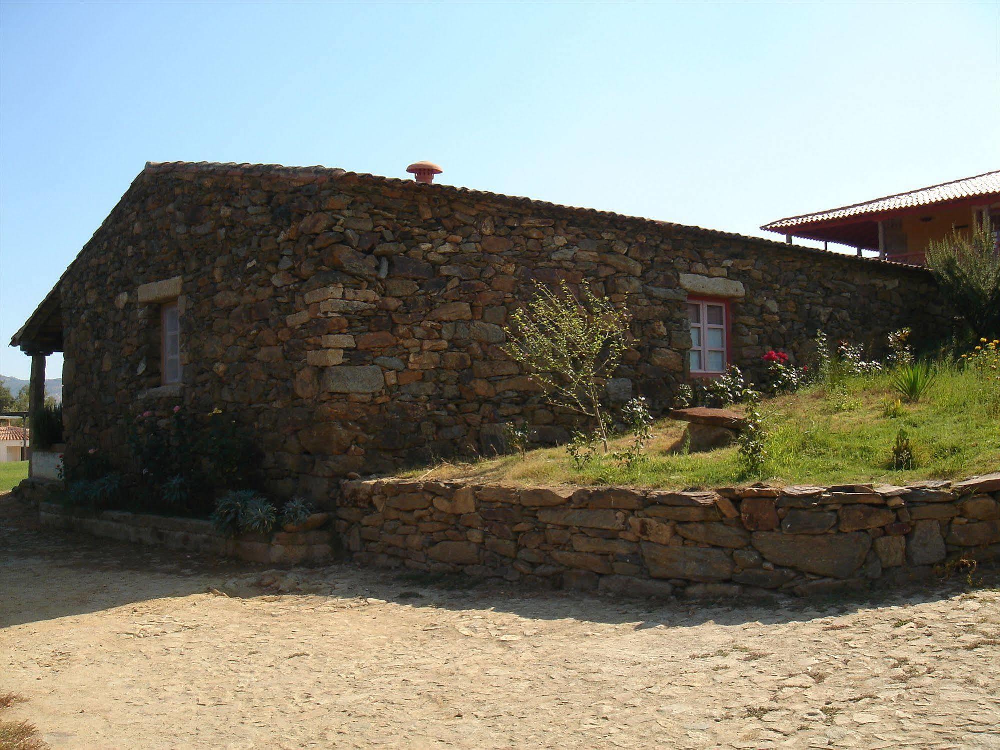 Quinta Do Barracao Da Vilarica Lodoes Екстер'єр фото